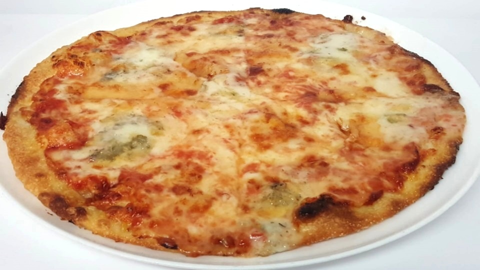 Quattro formaggi rossa