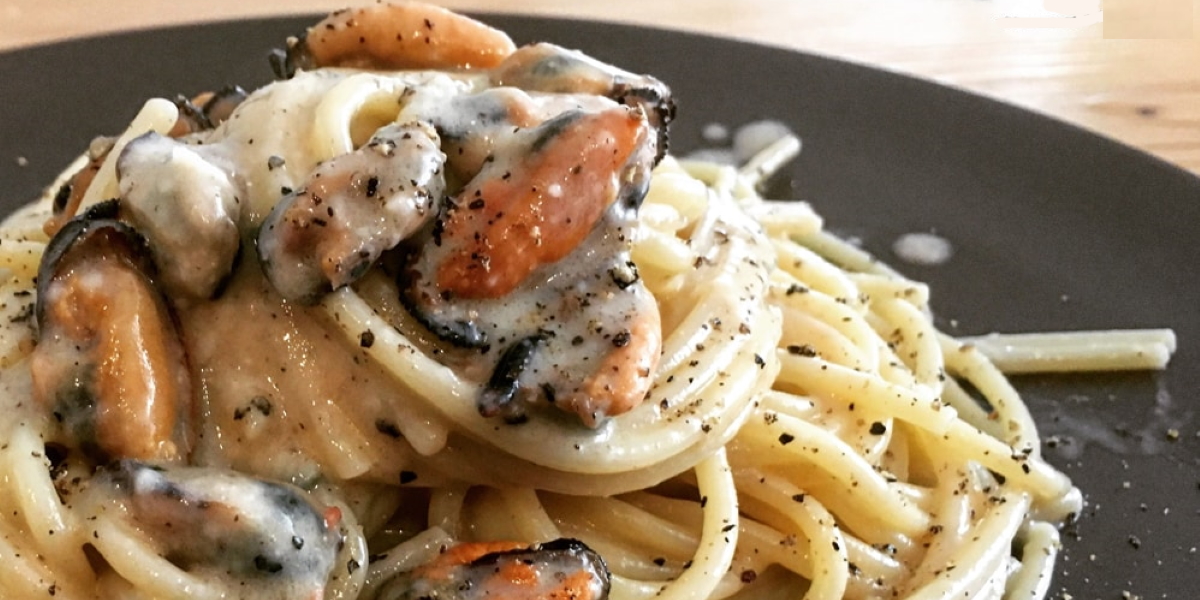 Tagliolini cacio e pepe e cozza